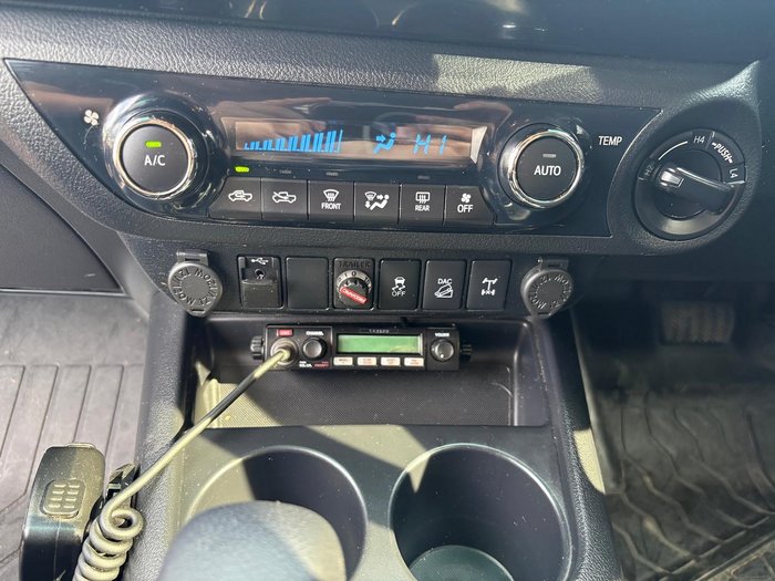 2020 Toyota Hilux SR5