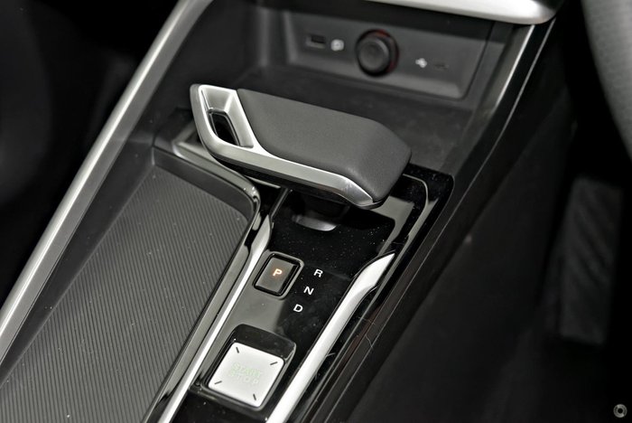 2025 MG ZS Essence Hybrid+