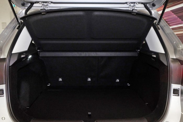 2025 MG ZS Essence Hybrid+