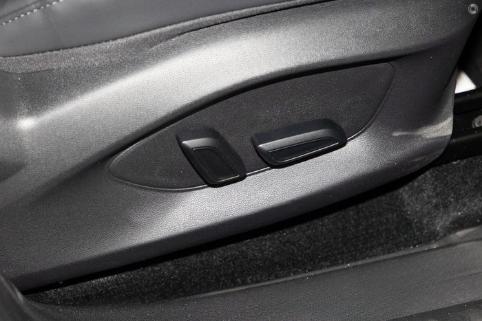 2025 MG ZS Essence Hybrid+