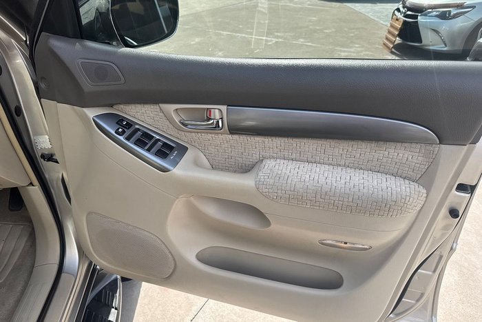 2004 Toyota Landcruiser GXL