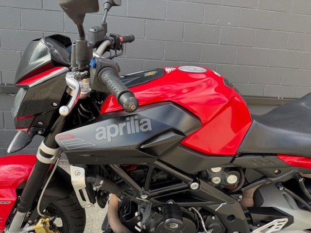 2015 APRILIA SHIVER SPORT RED