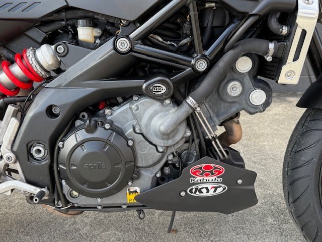 2015 APRILIA SHIVER SPORT RED