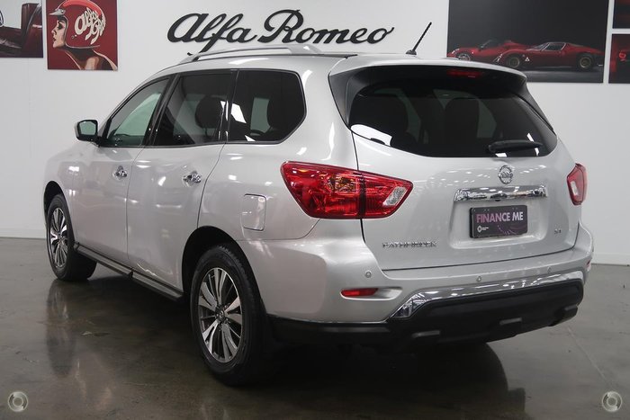 2019 Nissan Pathfinder ST