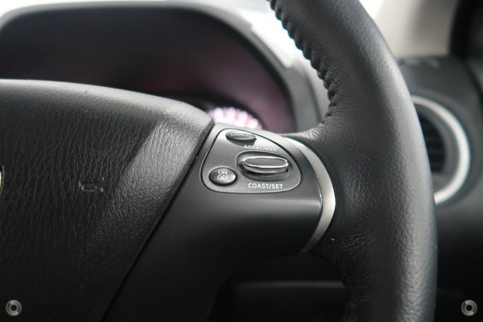 2019 Nissan Pathfinder ST