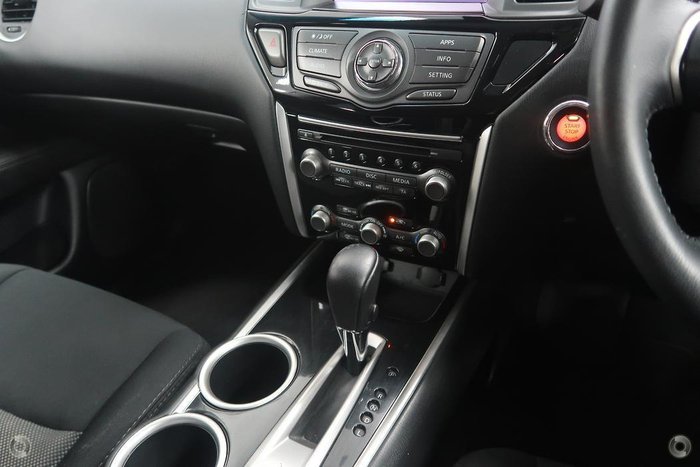 2019 Nissan Pathfinder ST