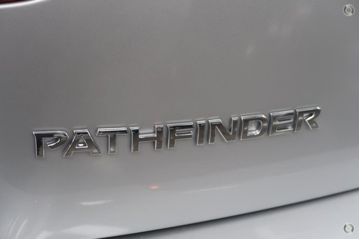 2019 Nissan Pathfinder ST