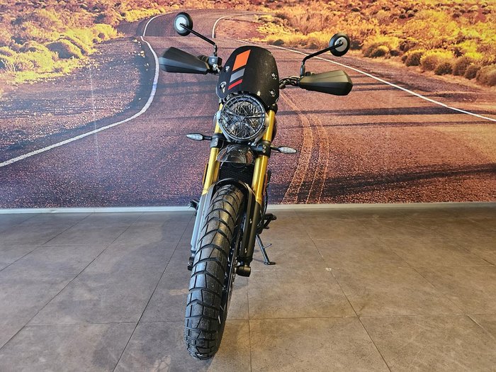 2025 Triumph Scrambler 400 XC Scrambler Grey