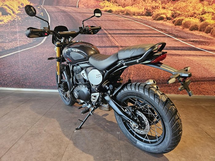 2025 Triumph Scrambler 400 XC Scrambler Grey