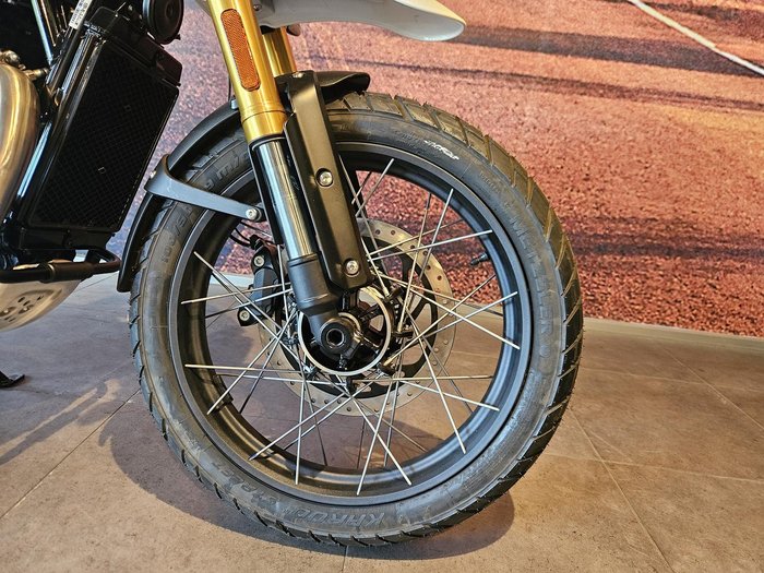 2025 Triumph Scrambler 400 XC Scrambler White