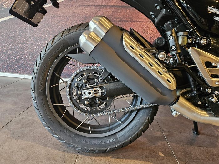 2025 Triumph Scrambler 400 XC Scrambler White