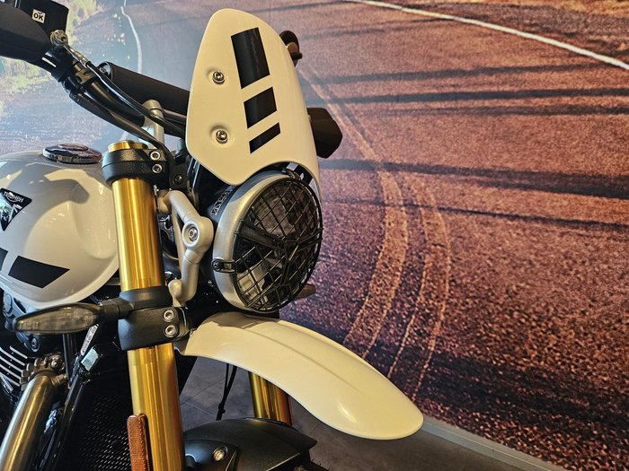 2025 Triumph Scrambler 400 XC Scrambler White