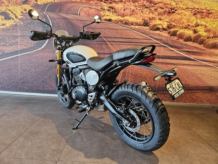 2025 Triumph Scrambler 400 XC Scrambler White