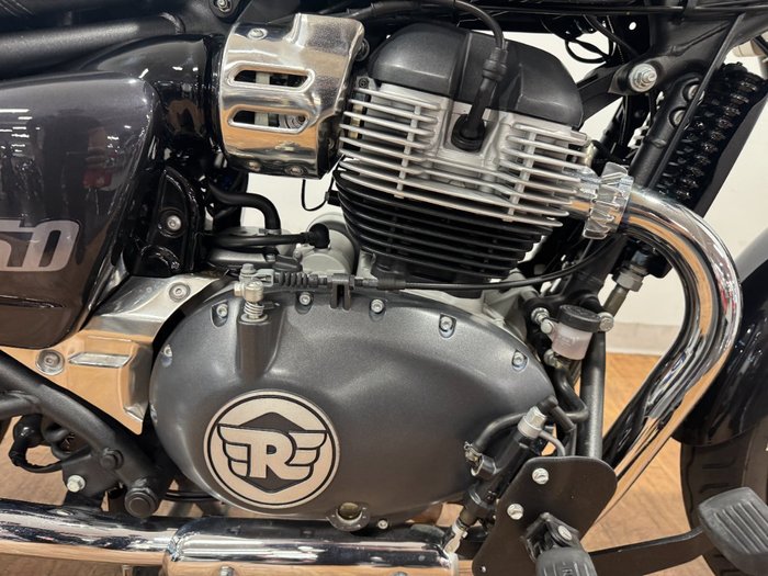2023 Royal Enfield SUPER METEOR 650 Astral Black