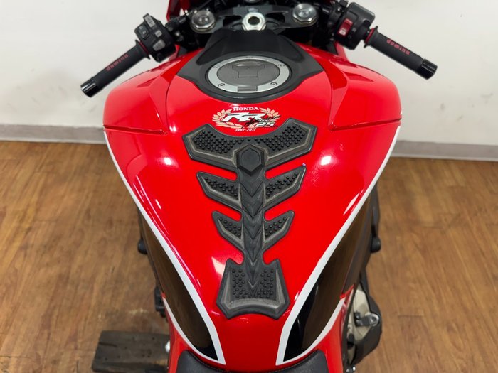 2017 Honda CBR1000RR (FIREBLADE) RED