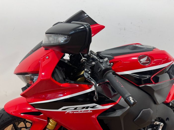 2017 Honda CBR1000RR (FIREBLADE) RED
