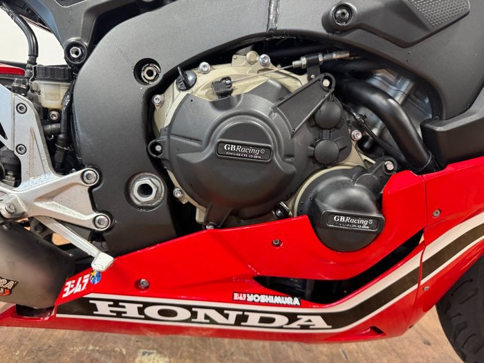 2017 Honda CBR1000RR (FIREBLADE) RED