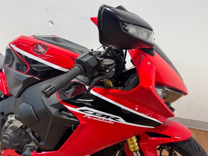 2017 Honda CBR1000RR (FIREBLADE) RED
