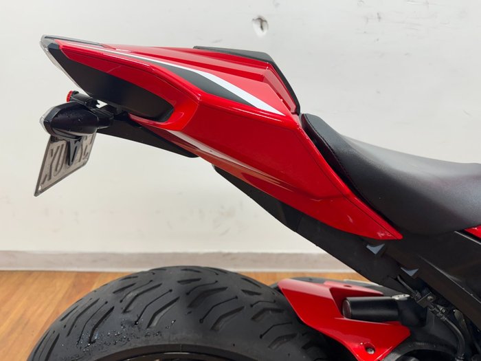 2017 Honda CBR1000RR (FIREBLADE) RED