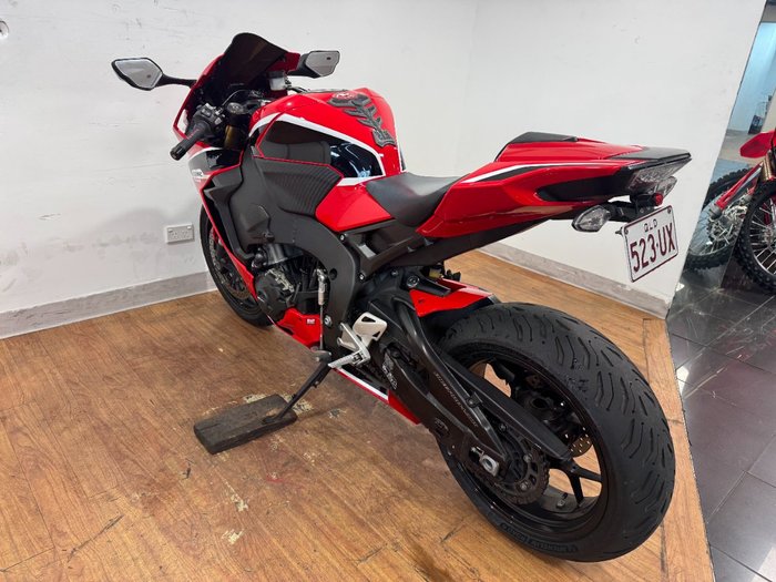 2017 Honda CBR1000RR (FIREBLADE) RED