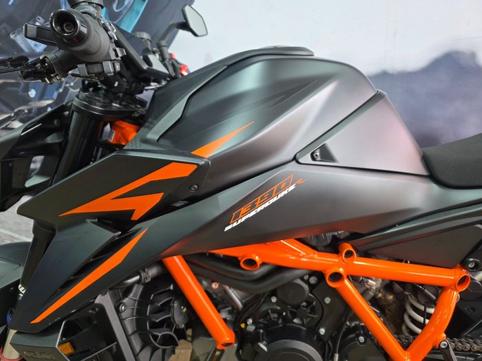 2024 Ktm 1390 SUPER DUKE R EVO Black