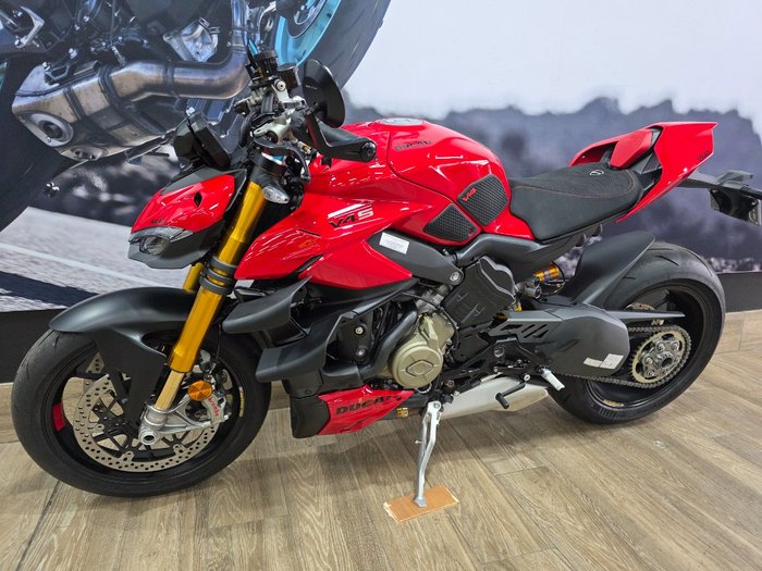 2023 DUCATI STREETFIGHTER V4 S RED