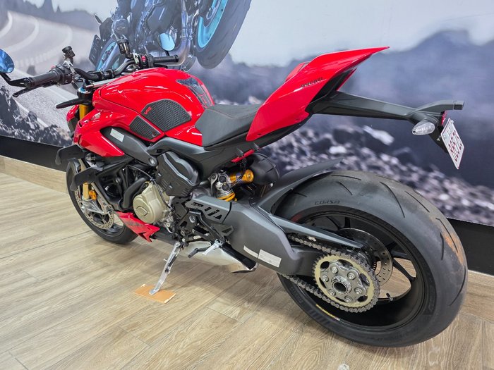 2023 DUCATI STREETFIGHTER V4 S RED