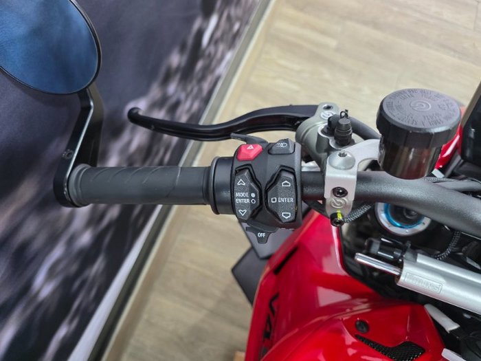 2023 DUCATI STREETFIGHTER V4 S RED