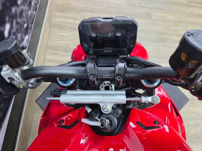2023 DUCATI STREETFIGHTER V4 S RED