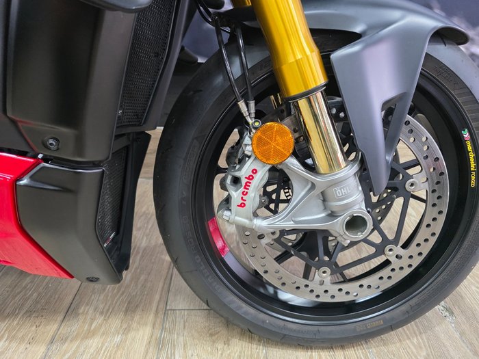 2023 DUCATI STREETFIGHTER V4 S RED