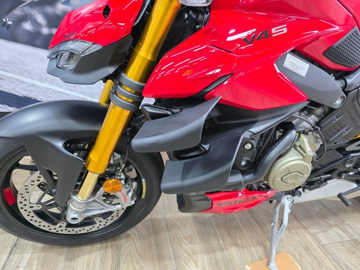 2023 DUCATI STREETFIGHTER V4 S RED