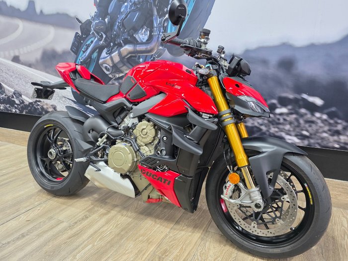 2023 DUCATI STREETFIGHTER V4 S RED