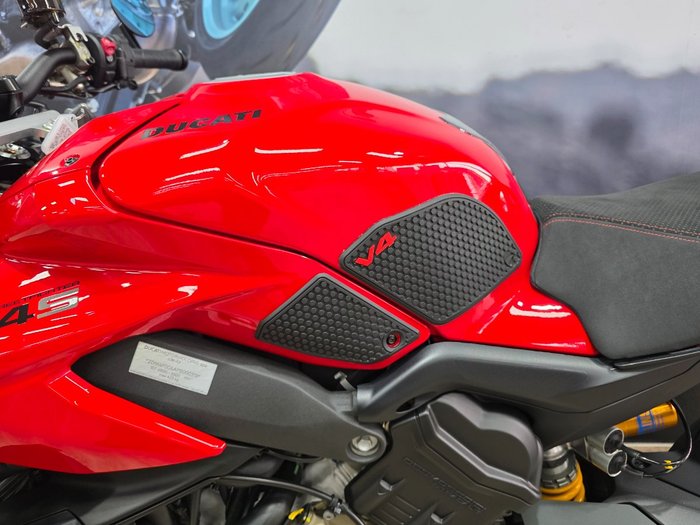 2023 DUCATI STREETFIGHTER V4 S RED