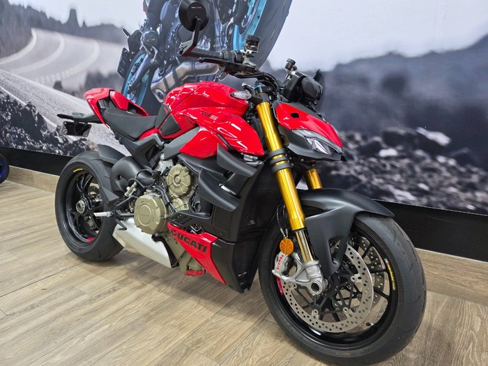 2023 DUCATI STREETFIGHTER V4 S RED