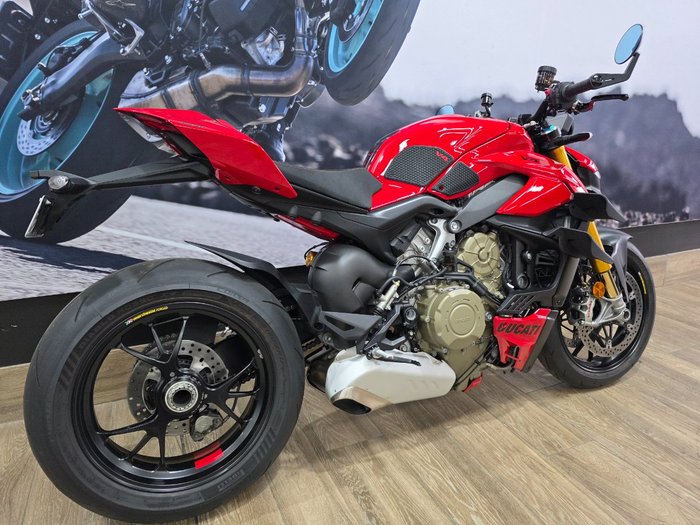 2023 DUCATI STREETFIGHTER V4 S RED