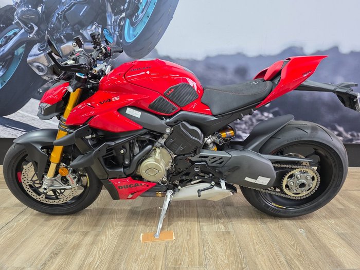 2023 DUCATI STREETFIGHTER V4 S RED