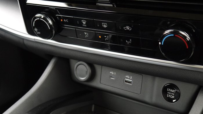 2025 Nissan X-TRAIL ST