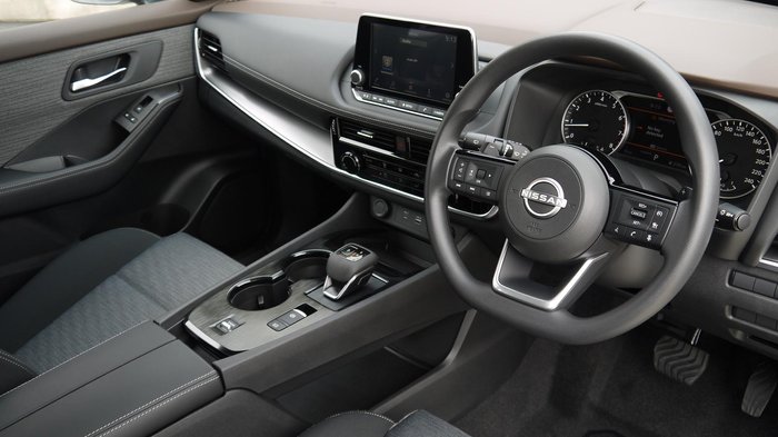 2025 Nissan X-TRAIL ST