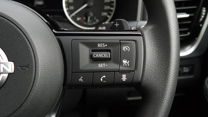 2025 Nissan X-TRAIL ST