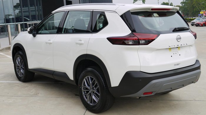 2025 Nissan X-TRAIL ST
