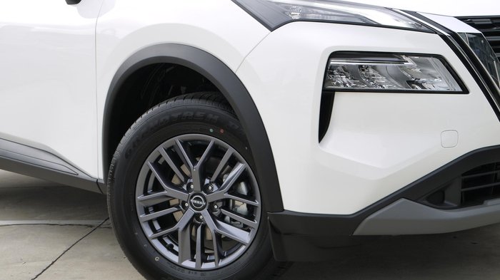 2025 Nissan X-TRAIL ST