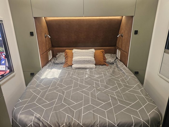 2025 New Age Caravans Desert Rose Dr18e My25