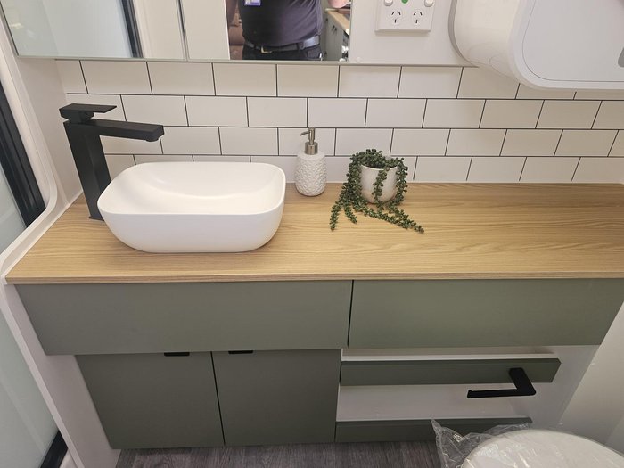 2025 New Age Caravans Desert Rose Dr18e My25