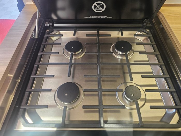 2025 New Age Caravans Desert Rose Dr18e My25