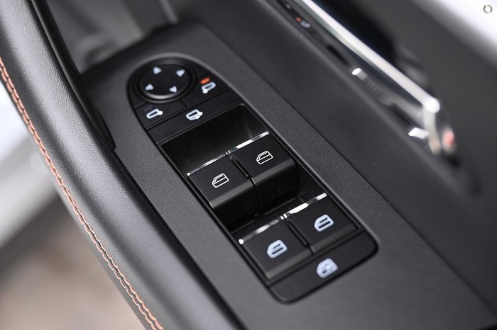 2025 Mazda CX-60 P50e Evolve