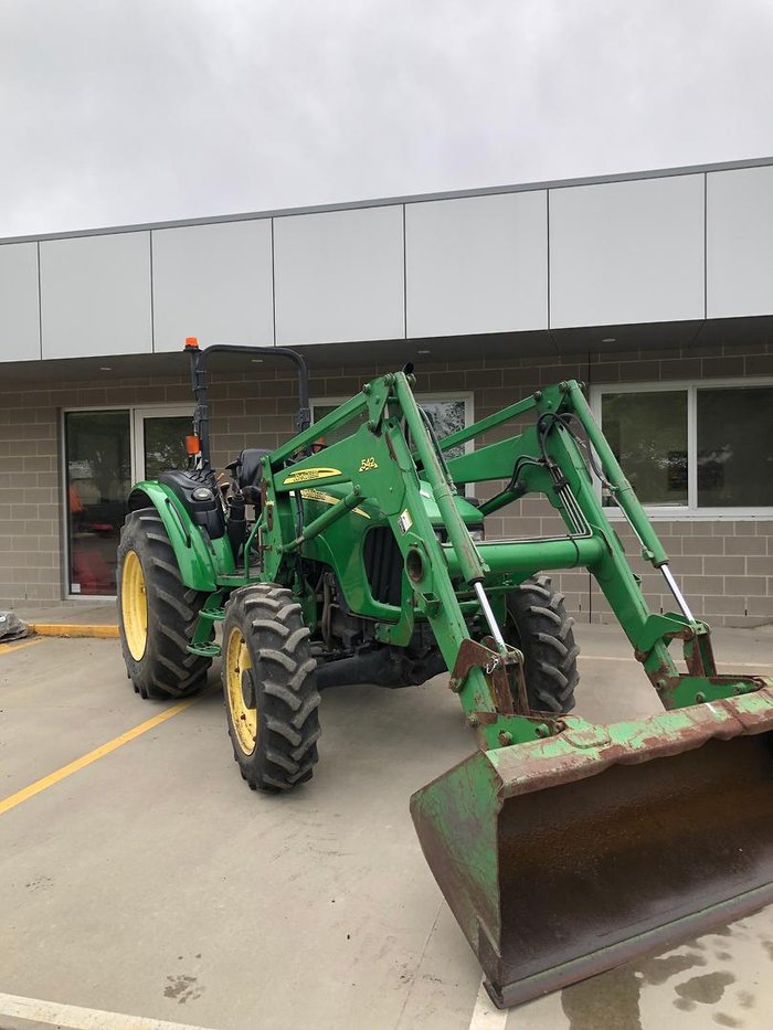 0 John Deere 5325 Rops Tractor & Bucket 67Hp 2556 Hours Green