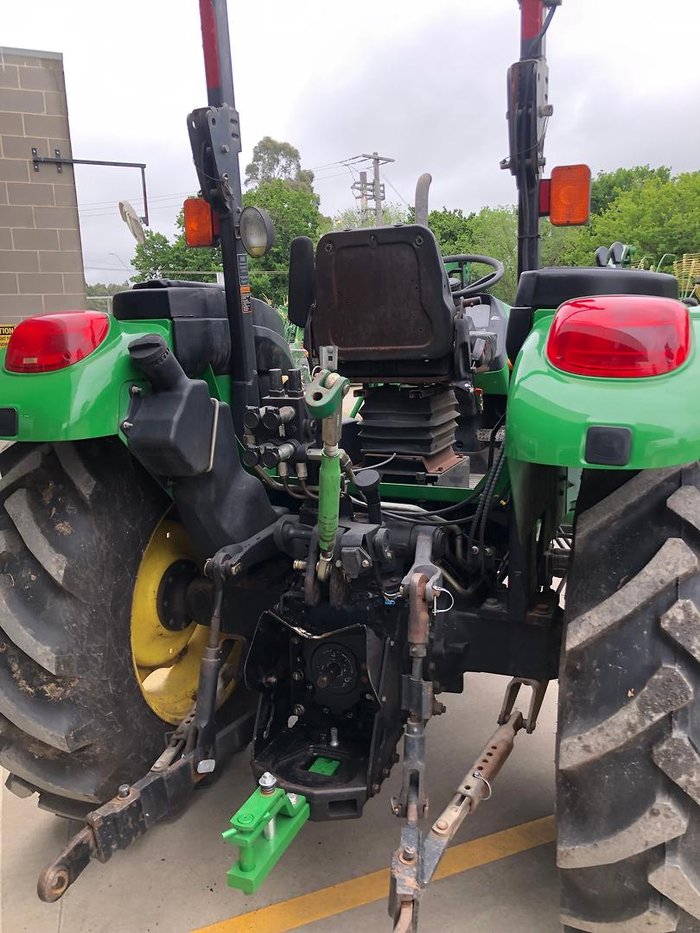 0 John Deere 5325 Rops Tractor & Bucket 67Hp 2556 Hours Green