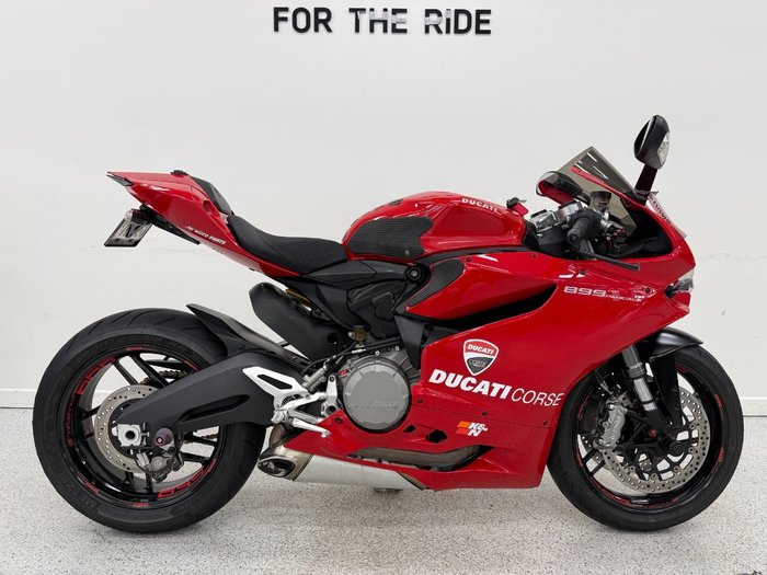 2015 DUCATI 899 PANIGALE Red