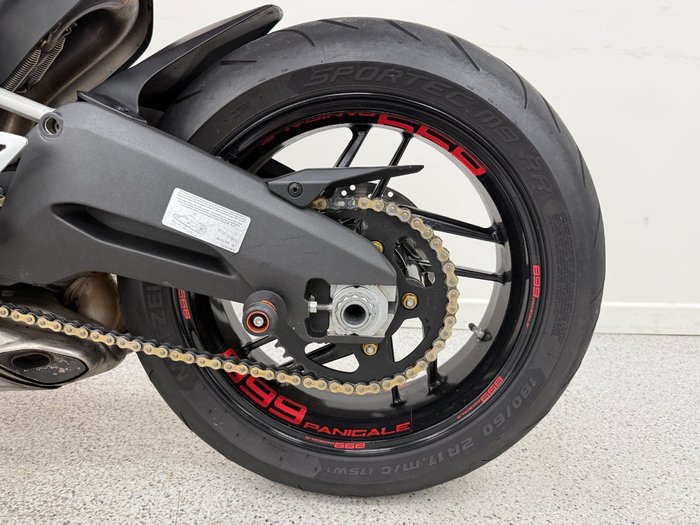 2015 DUCATI 899 PANIGALE Red