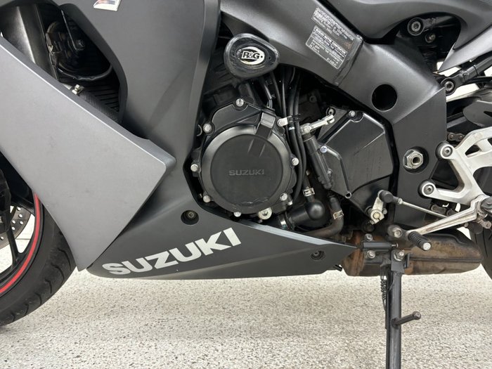 2015 Suzuki GSX-S1000F grey